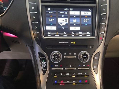 Used 2019 Lincoln Nautilus Reserve image 19