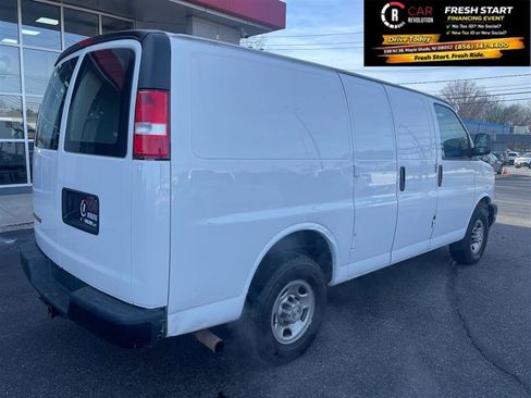 Used 2020 Chevrolet Express 2500 w/ Driver Convenience Package RWD image 7
