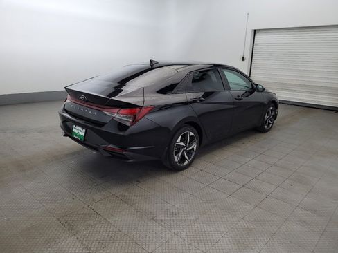 Used 2023 Hyundai Elantra SEL w/ Convenience Package image 9