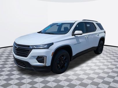 Used 2023 Chevrolet Traverse LT