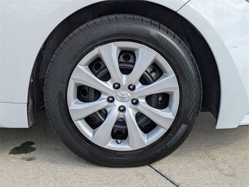 Used 2023 Toyota Corolla LE image 11