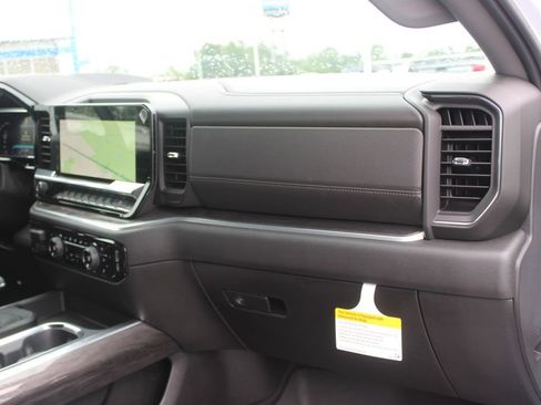 New 2026 Chevrolet Silverado 1500 LTZ w/ LTZ Premium Package AWD/4WD image 31