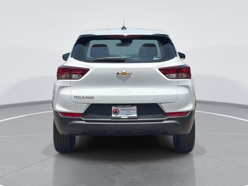 Used 2025 Chevrolet TrailBlazer LS FWD image 4