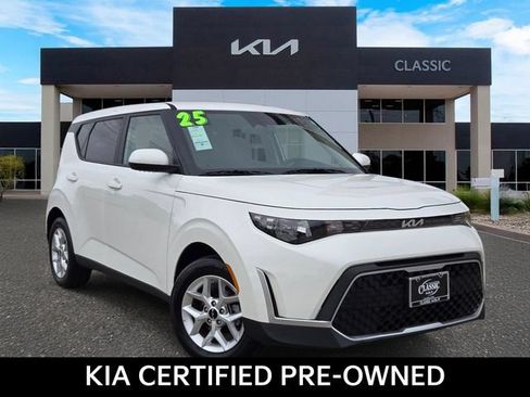 Certified 2025 Kia Soul LX FWD image 1