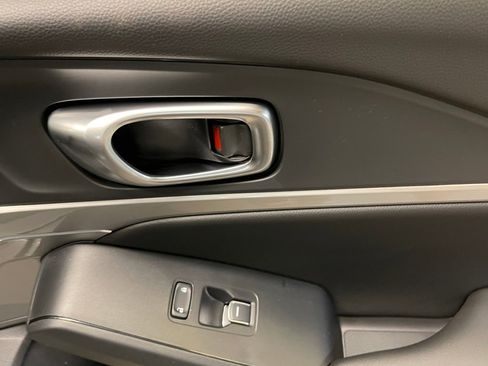 New 2025 Acura Integra image 32