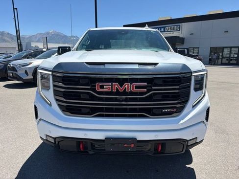 Used 2023 GMC Sierra 1500 AT4 AWD/4WD image 2