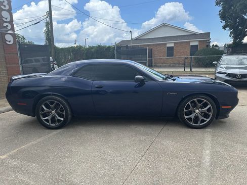 Used 2015 Dodge Challenger R/T Plus RWD image 4