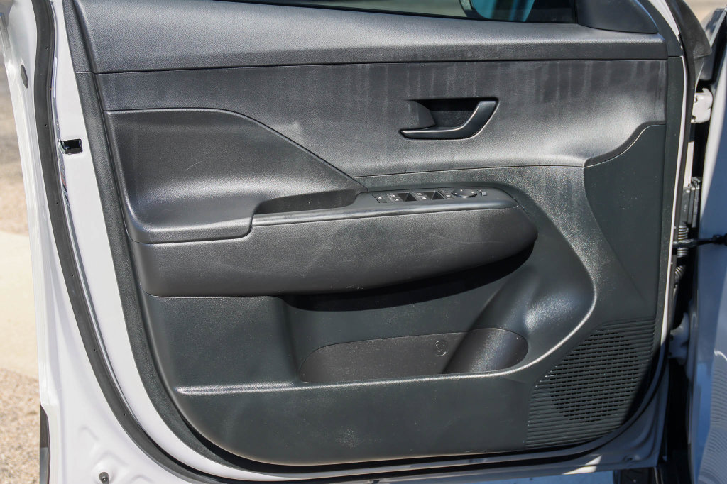 Used 2026 Hyundai Kona SEL Sport FWD image 9