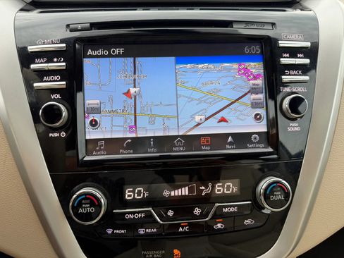 Used 2015 Nissan Murano Platinum w/ Platinum Technology Package AWD/4WD image 45