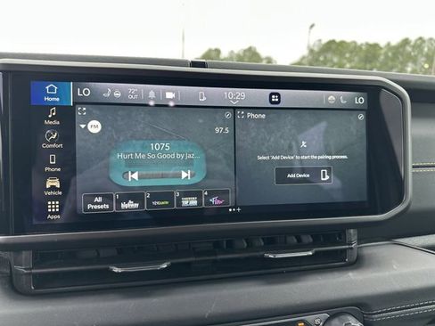 Used 2024 Jeep Wrangler Sahara image 27