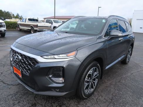 Used 2019 Hyundai Santa Fe AWD w/ Cargo Package image 3