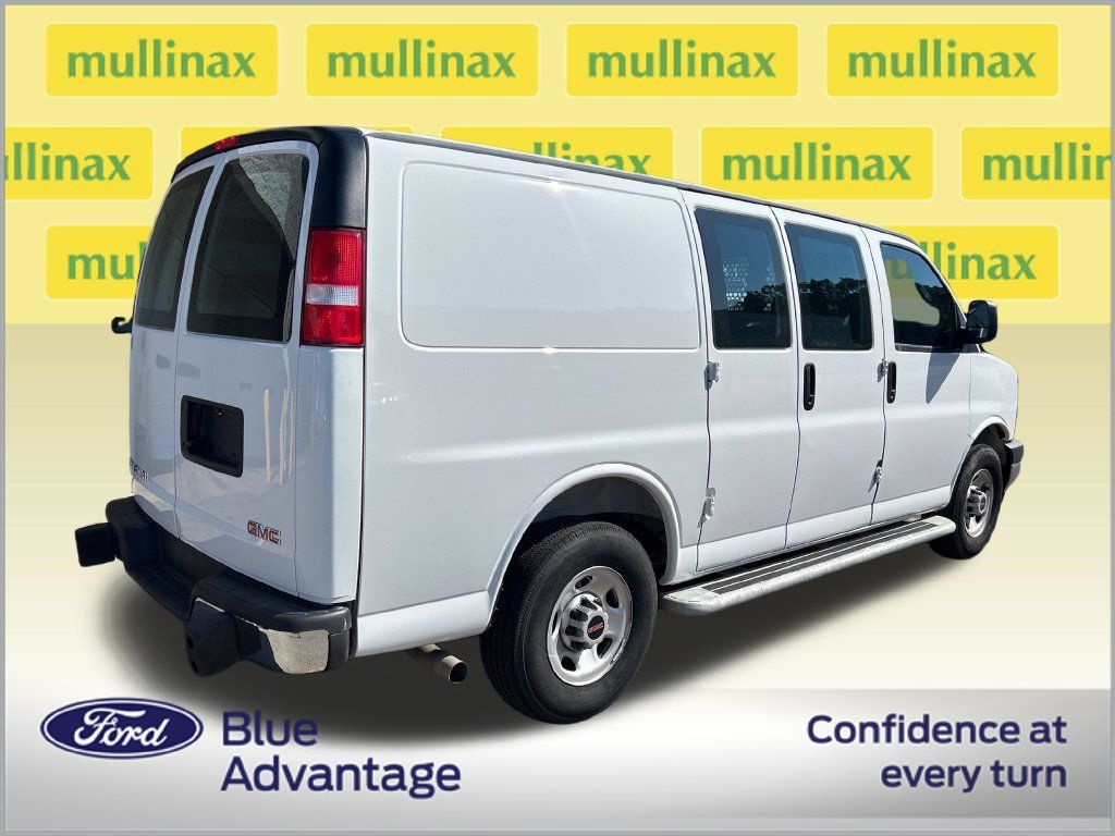 Used 2025 GMC Savana 2500 w/ Driver Convenience Package RWD image 2