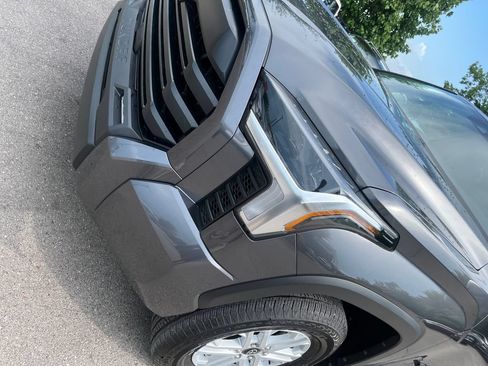 Used 2025 Toyota Tundra SR5 AWD/4WD image 36