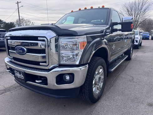 Used 2015 Ford F250 Lariat w/ Lariat Ultimate Package image 4
