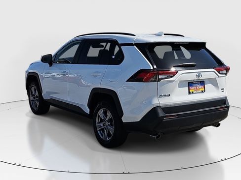 Used 2023 Toyota RAV4 XLE AWD/4WD image 7