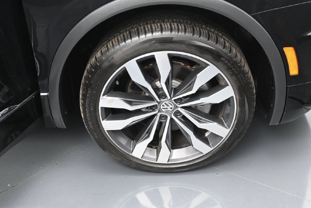 Used 2021 Volkswagen Tiguan SEL Premium R-Line AWD/4WD image 40
