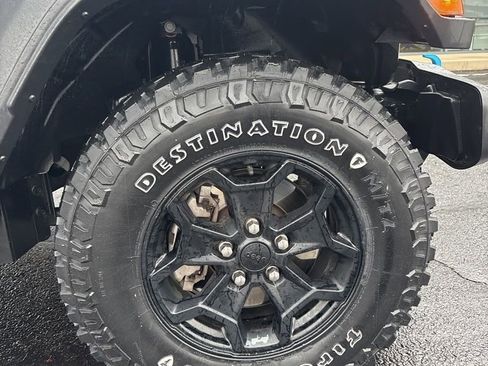 Used 2023 Jeep Wrangler Unlimited w/ Cold Weather Group image 9