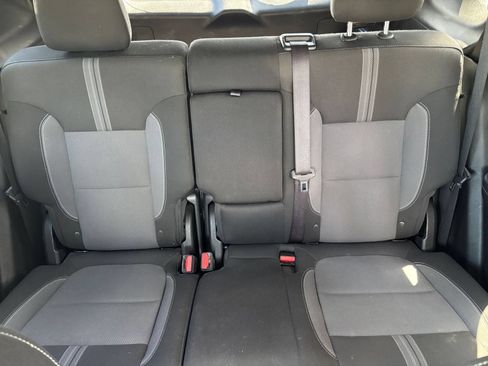 Used 2025 Chevrolet Blazer LT FWD image 39