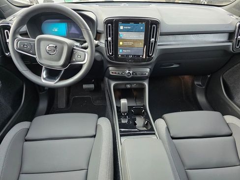 New 2025 Volvo EX40 Core w/ Climate Package image 18