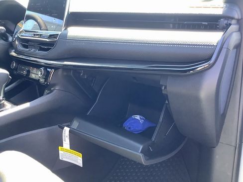 New 2025 Jeep Compass Latitude w/ Sun & Sound Group image 40