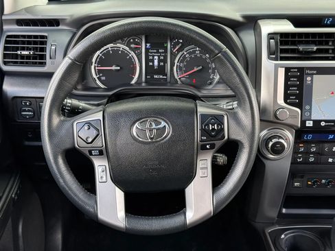 Used 2021 Toyota 4Runner Limited AWD/4WD image 17