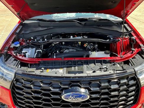 Used 2025 Ford Explorer ST-Line RWD image 31