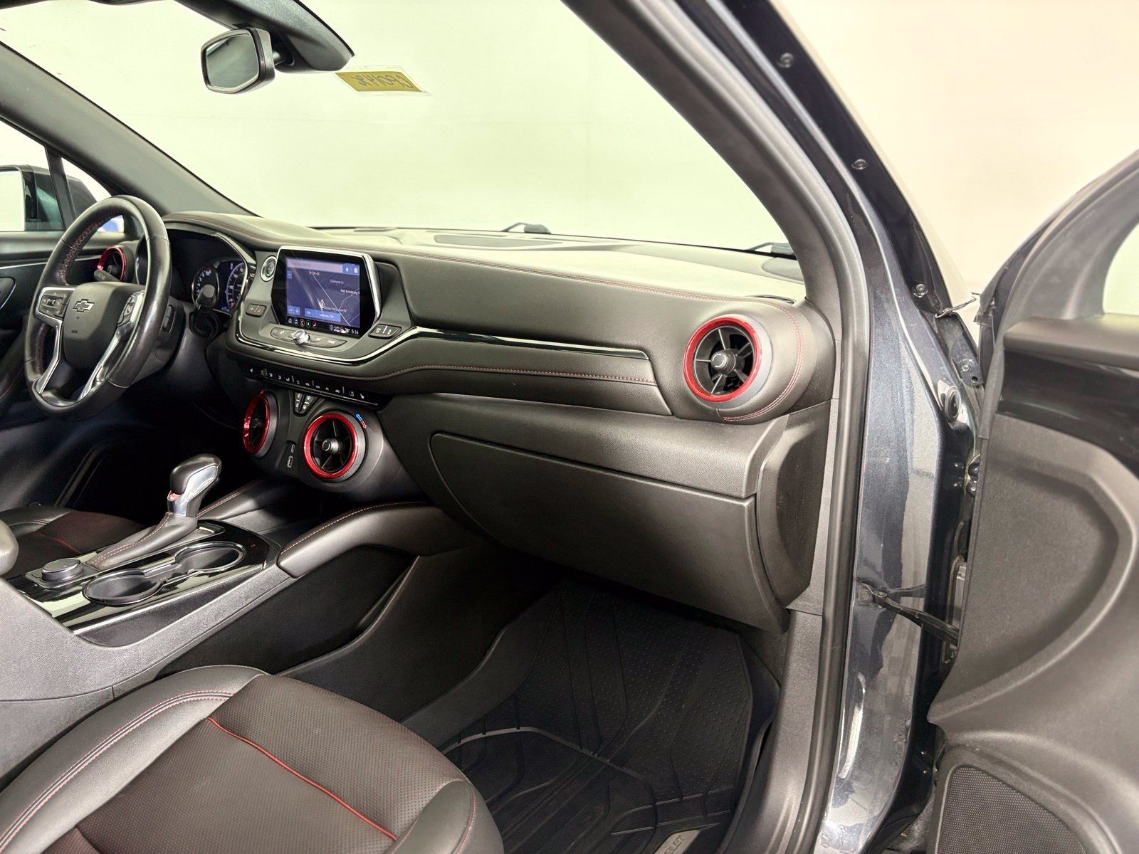 Used 2021 Chevrolet Blazer RS AWD/4WD image 25