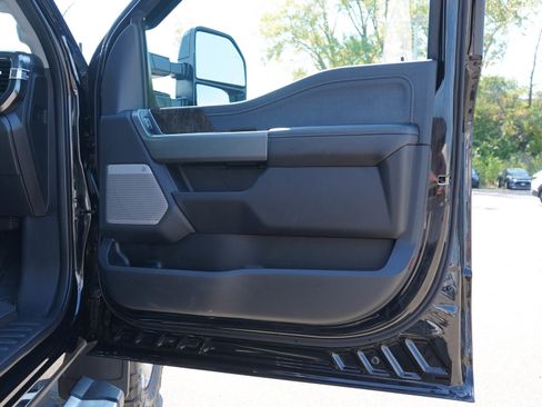Used 2025 Ford F350 Lariat w/ Chrome Package AWD/4WD image 9