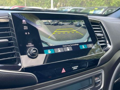 Certified 2023 Honda Passport TrailSport image 30