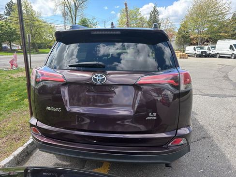 Used 2017 Toyota RAV4 LE w/ All Weather Liner Package AWD/4WD image 8
