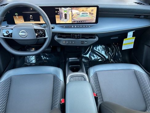 New 2026 Nissan Leaf Platinum+ image 11