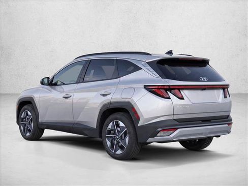 Used 2025 Hyundai Tucson SEL FWD image 5