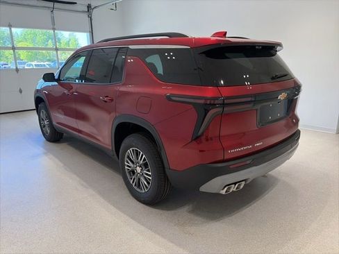 New 2026 Chevrolet Traverse LT w/ Driver Confidence Package AWD/4WD image 4