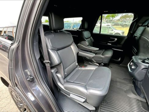 Used 2025 Ford Expedition Platinum w/ Stealth Appearance Package image 20