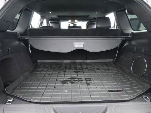 Used 2019 Jeep Grand Cherokee Altitude image 18