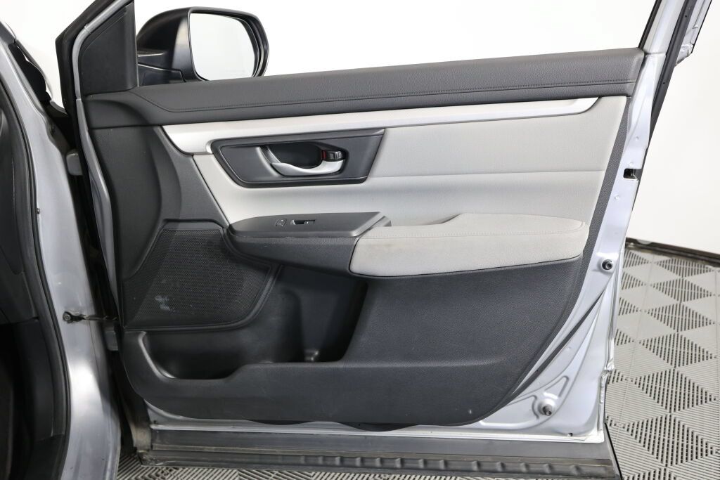 Used 2017 Honda CR-V LX image 25