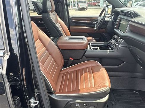 Used 2024 GMC Yukon Denali Ultimate AWD/4WD image 29