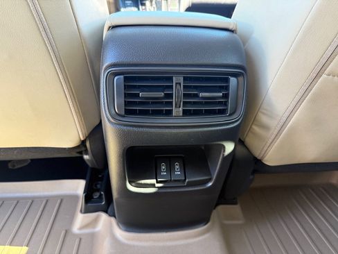 Used 2017 Honda CR-V EX-L image 37