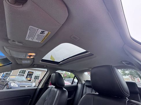 Used 2010 Ford Fusion SEL FWD image 24