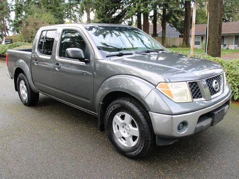Used 2006 Nissan Frontier SE w/ (P01) Power Pkg image 2