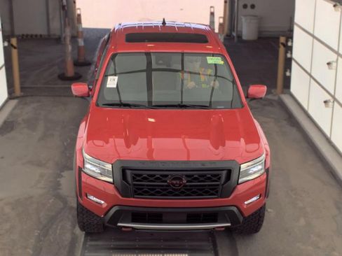 Used 2024 Nissan Frontier PRO-4X AWD/4WD image 2