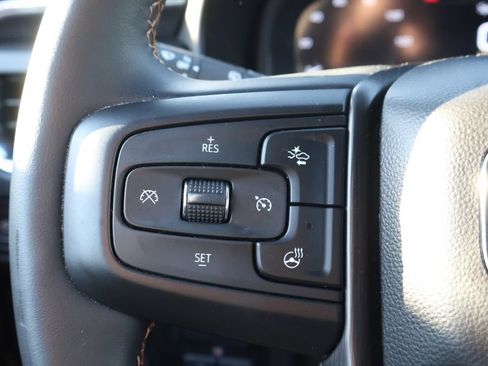 Used 2023 GMC Yukon XL AT4 w/ LPO, Floor Liner Package AWD/4WD image 21