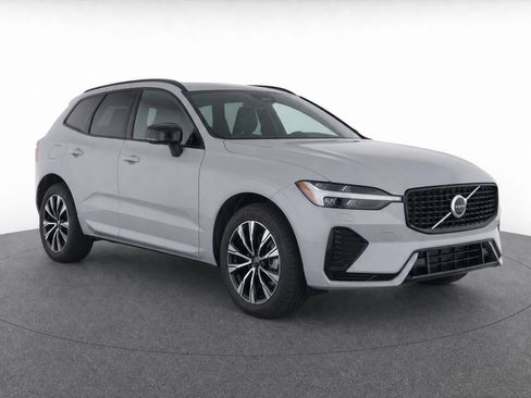Certified 2025 Volvo XC60 B5 Plus AWD/4WD image 1