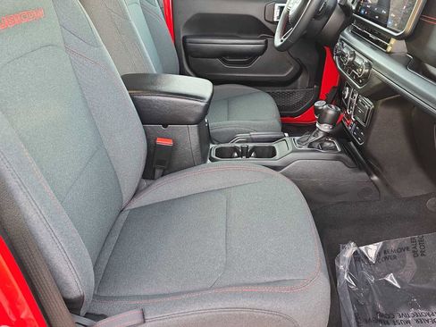 Certified 2024 Jeep Wrangler Unlimited Rubicon image 18