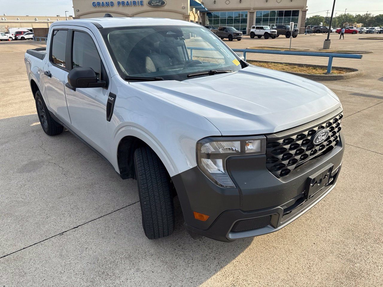Used 2025 Ford Maverick XLT w/ Equipment Group 302A AWD/4WD image 19