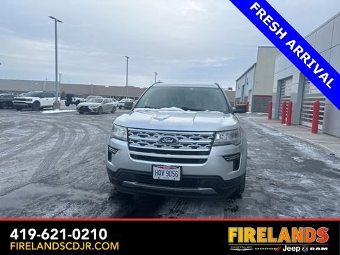 Used 2019 Ford Explorer XLT image 5