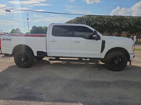 Used 2023 Ford F250 XLT w/ Black Appearance Package AWD/4WD image 10