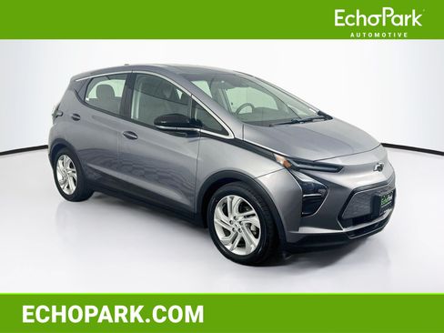 Used 2023 Chevrolet Bolt LT FWD image 1