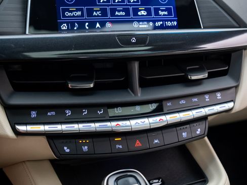 Certified 2022 Cadillac CT4 Premium Luxury AWD/4WD image 25
