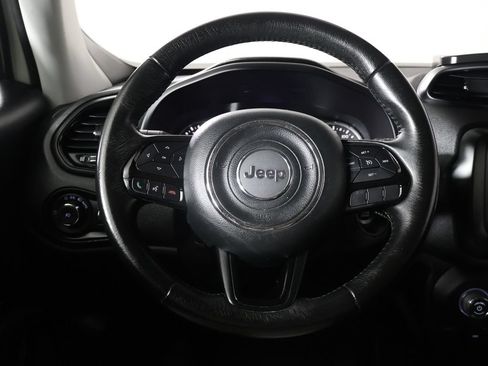Used 2018 Jeep Renegade Altitude FWD image 32